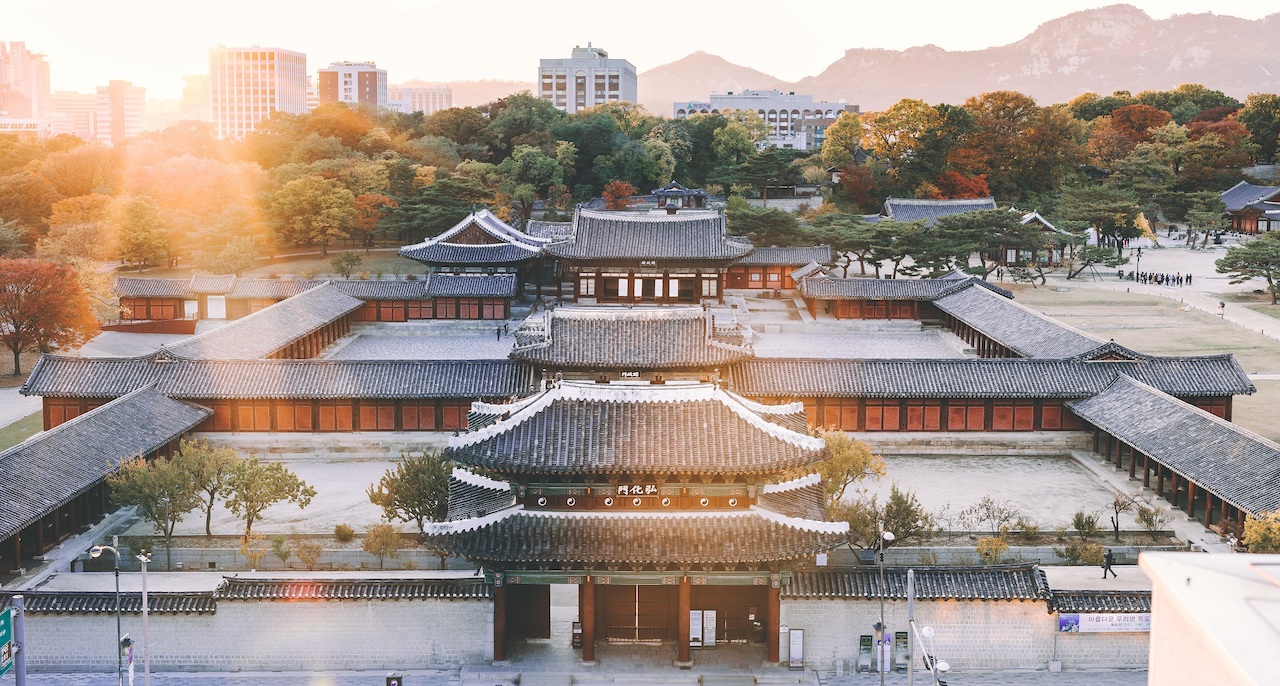 Banner: Korean palace